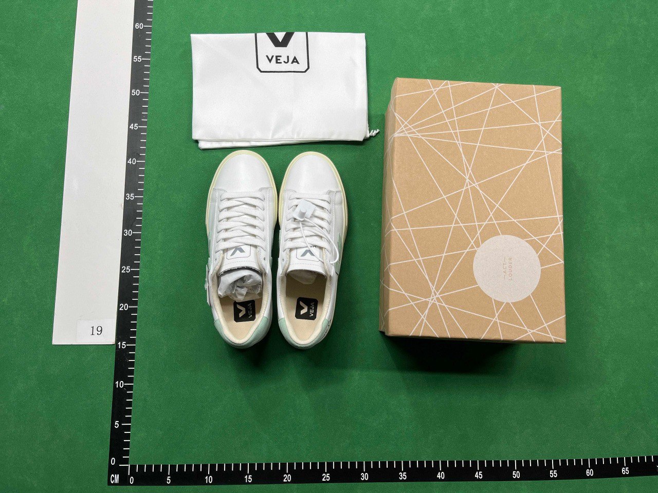 VEJA white shoes                                                                                                      -3