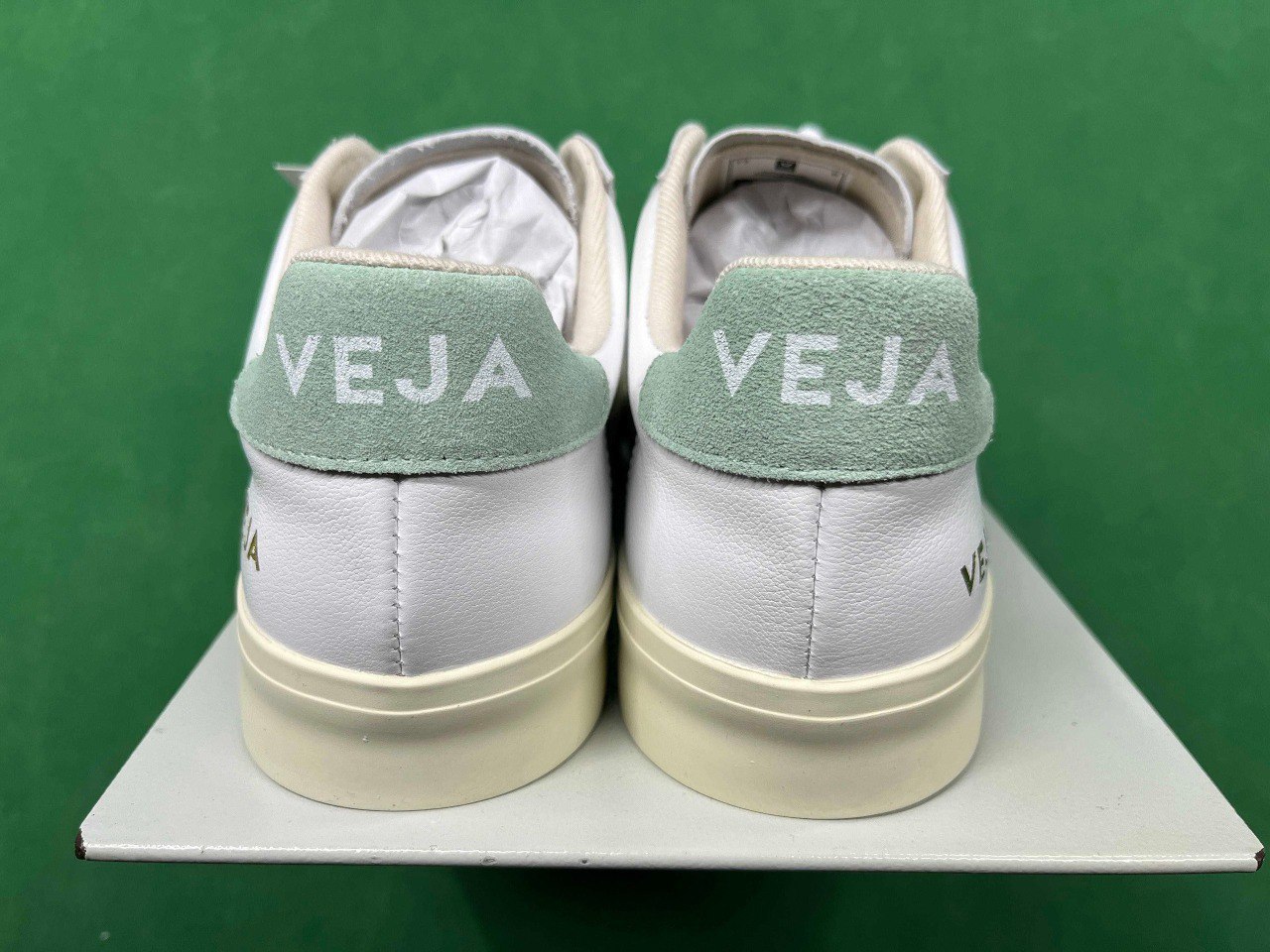 VEJA white shoes                                                                                                      -2