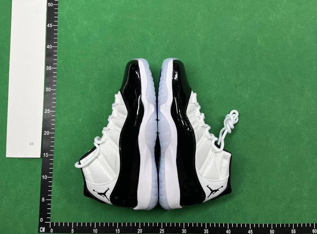Air jordan 11 -4