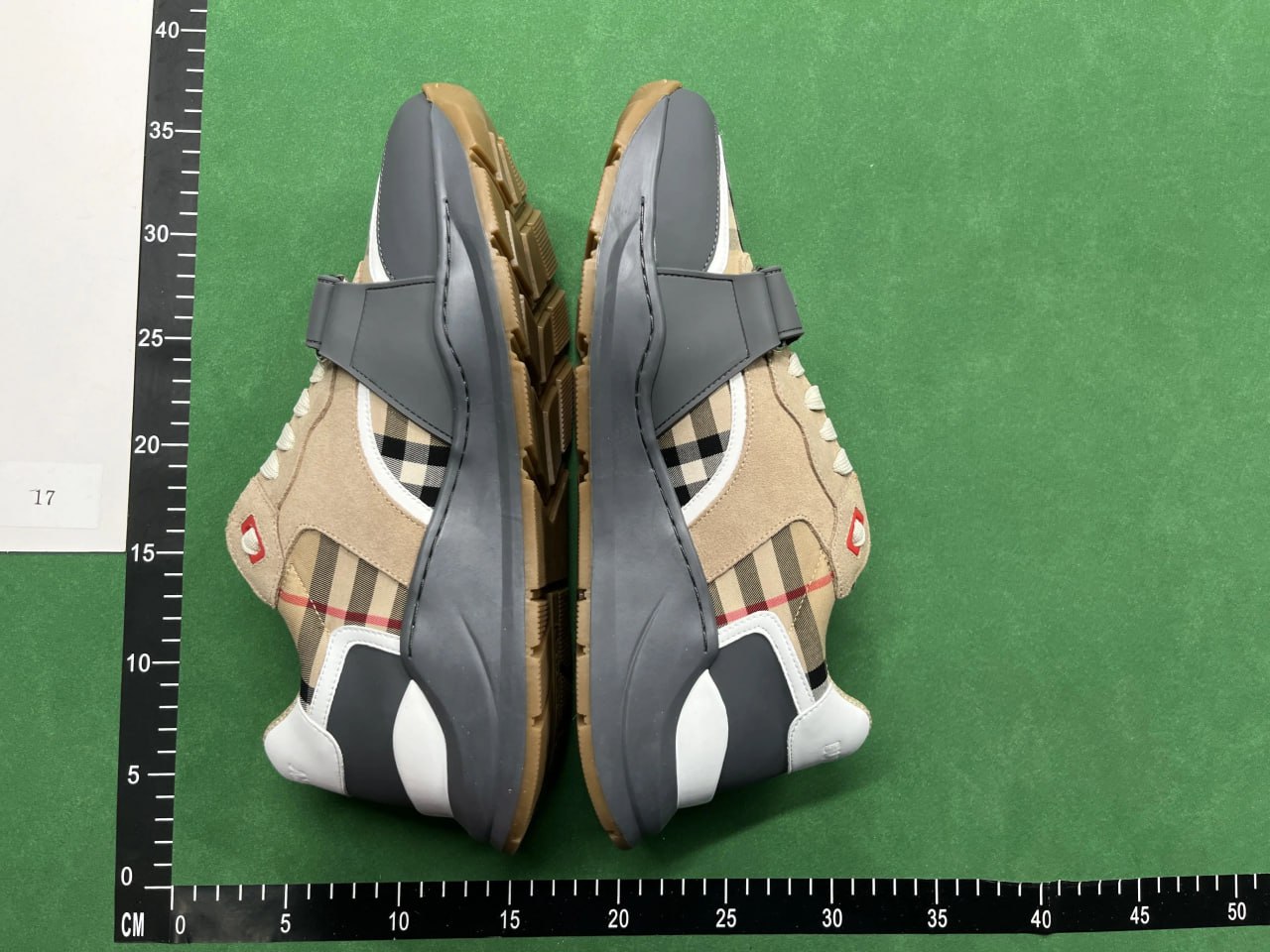 LV Trainer Shoes Louis vuitton Burberry sneakers  -4