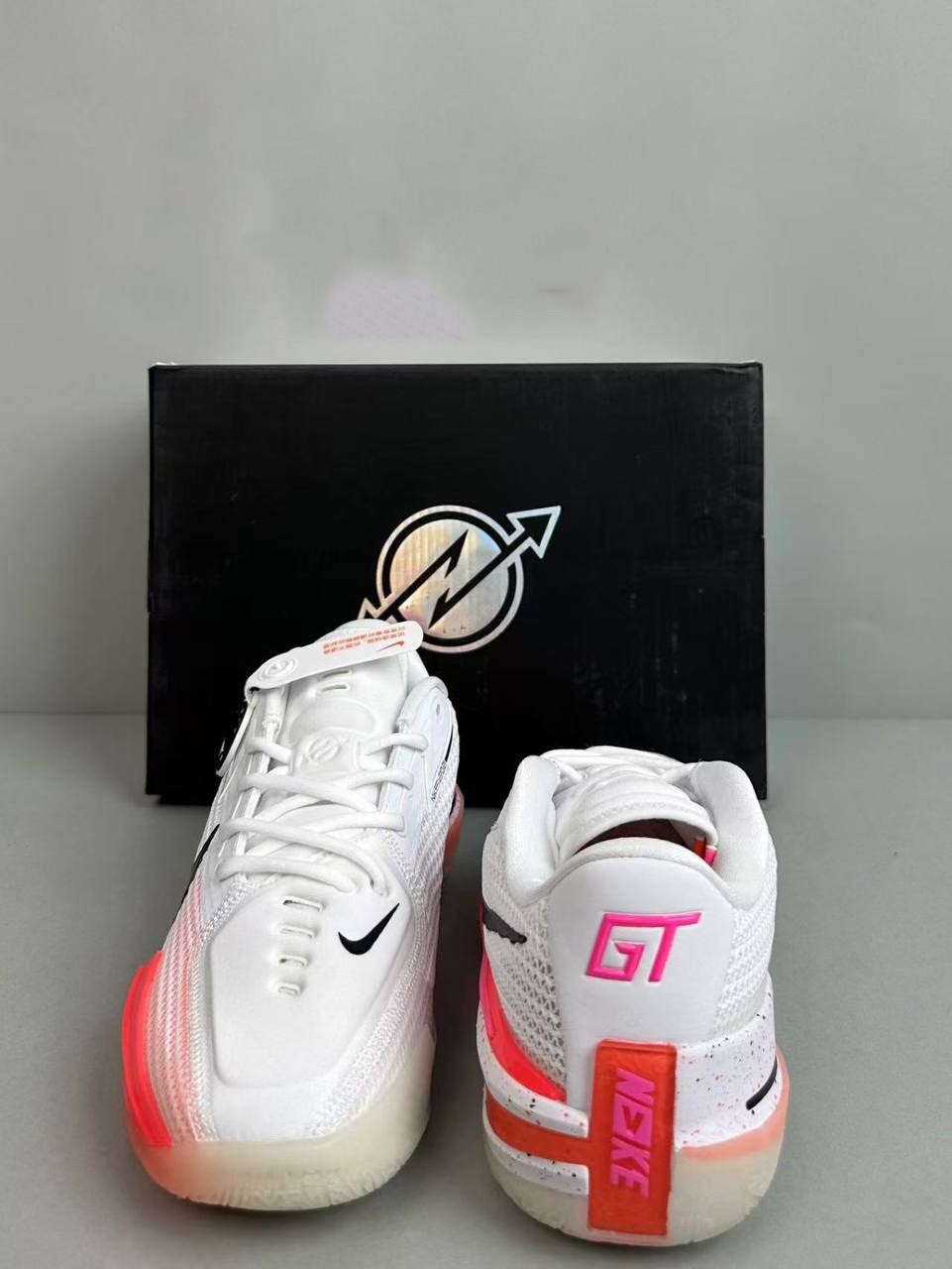 NIKE Air Zoom GT -4