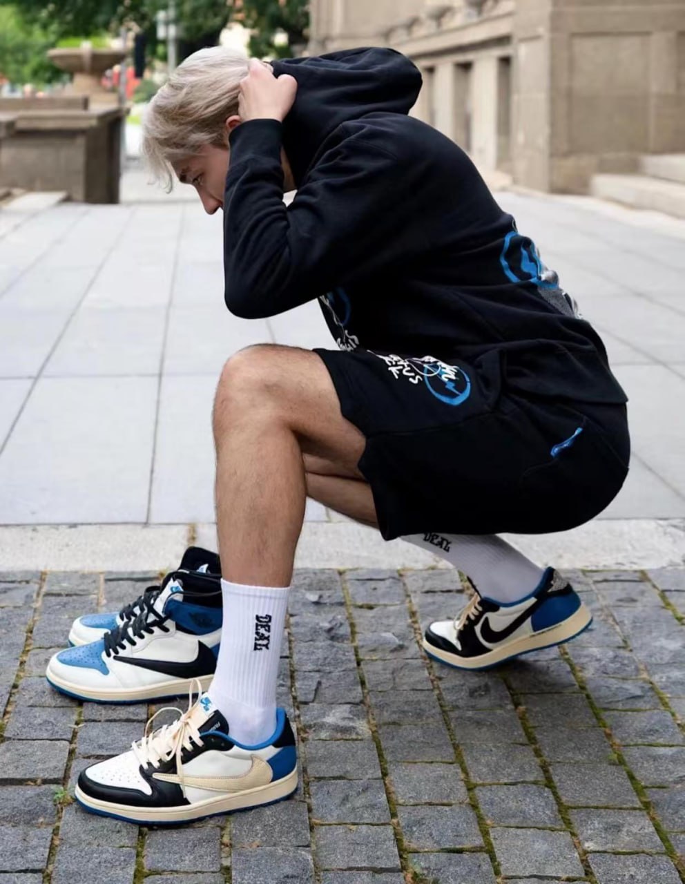Travis Scott x Air Jordan 1（16