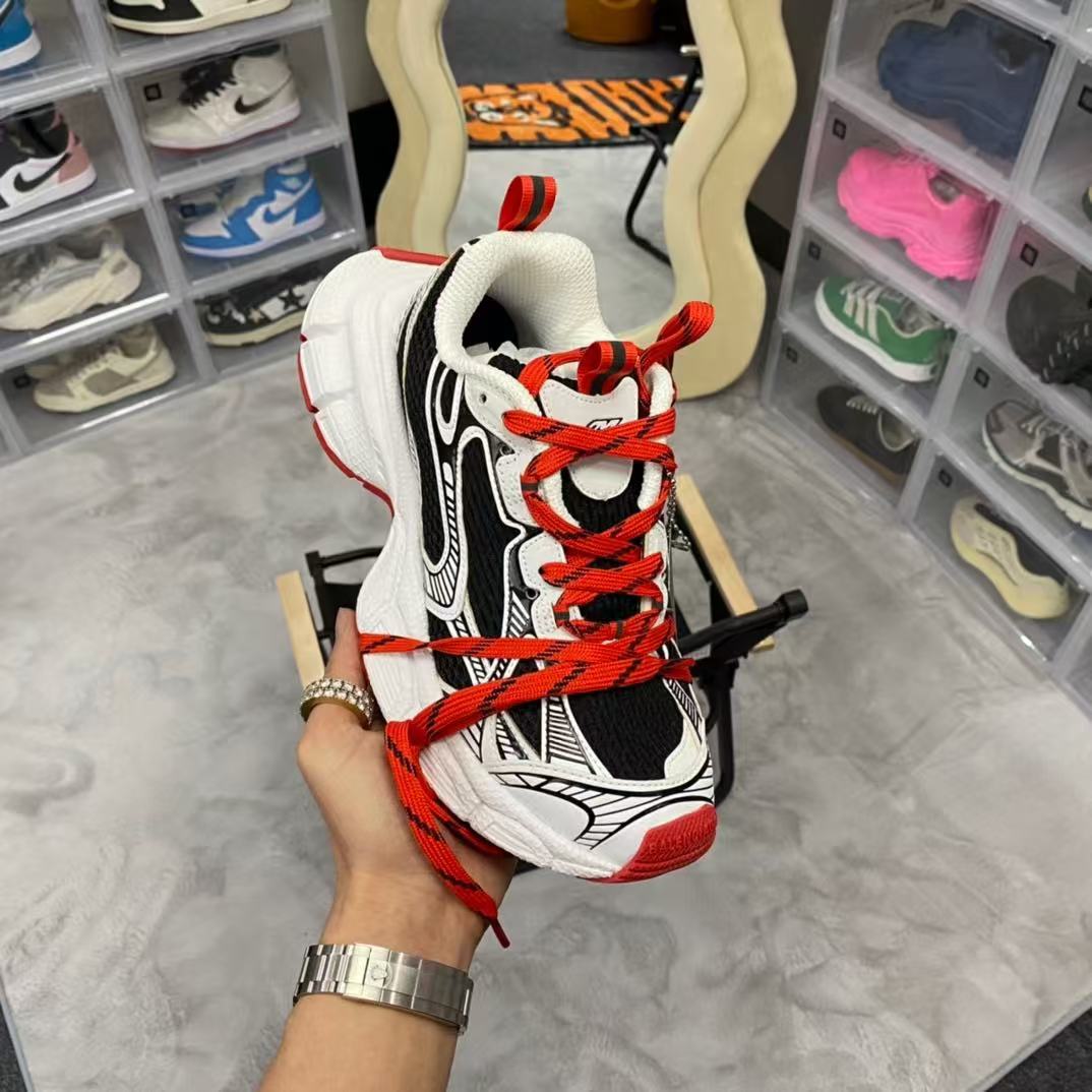 Balenciaga trrcktrriner 10.0    -4