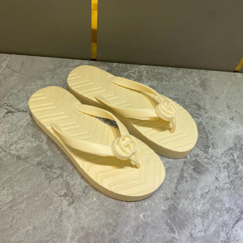 Burberry slippers Chanel Gucci slippers  -4