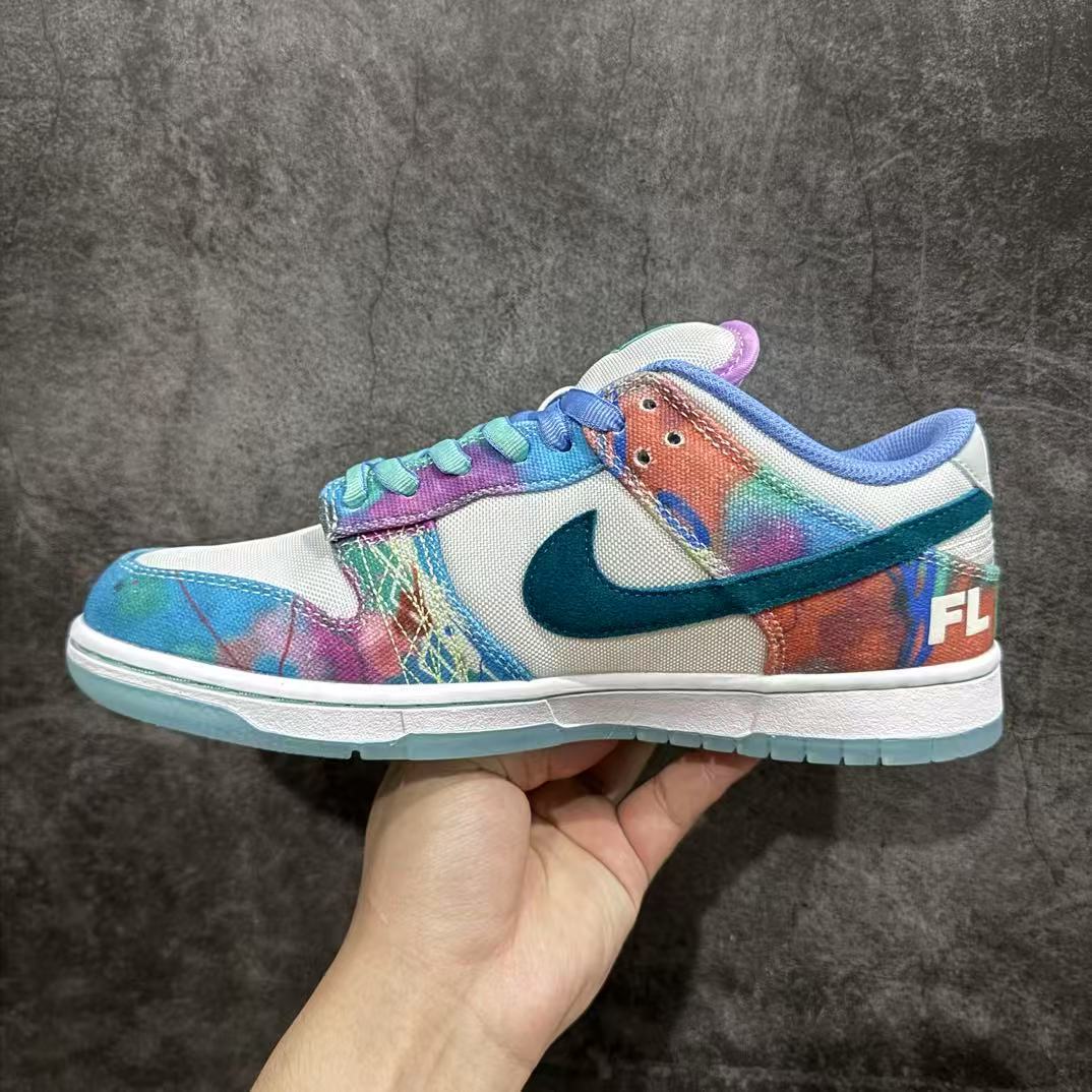 futura laboratories x nike sb 