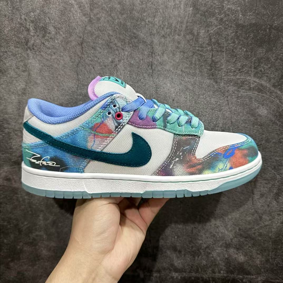 futura laboratories x nike sb dunk low -4