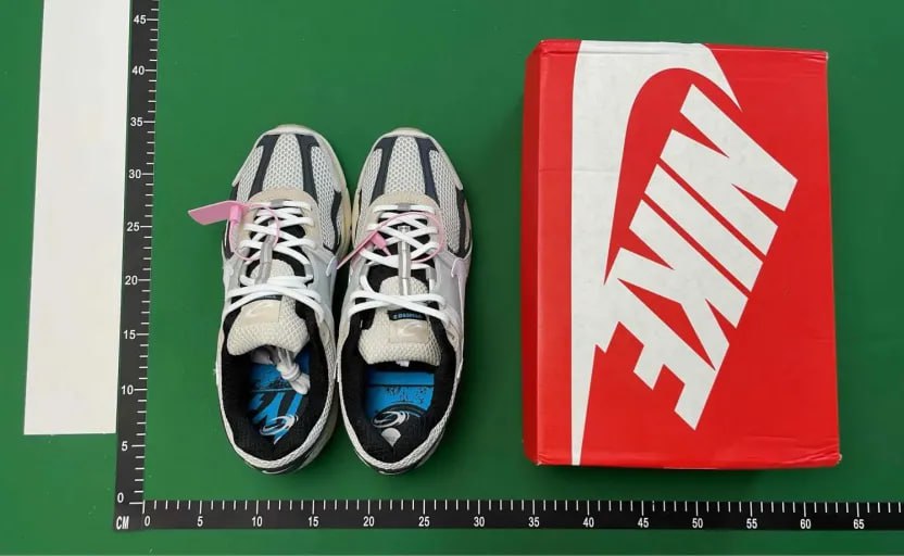Nike Air Zoom Vomero 5 -4